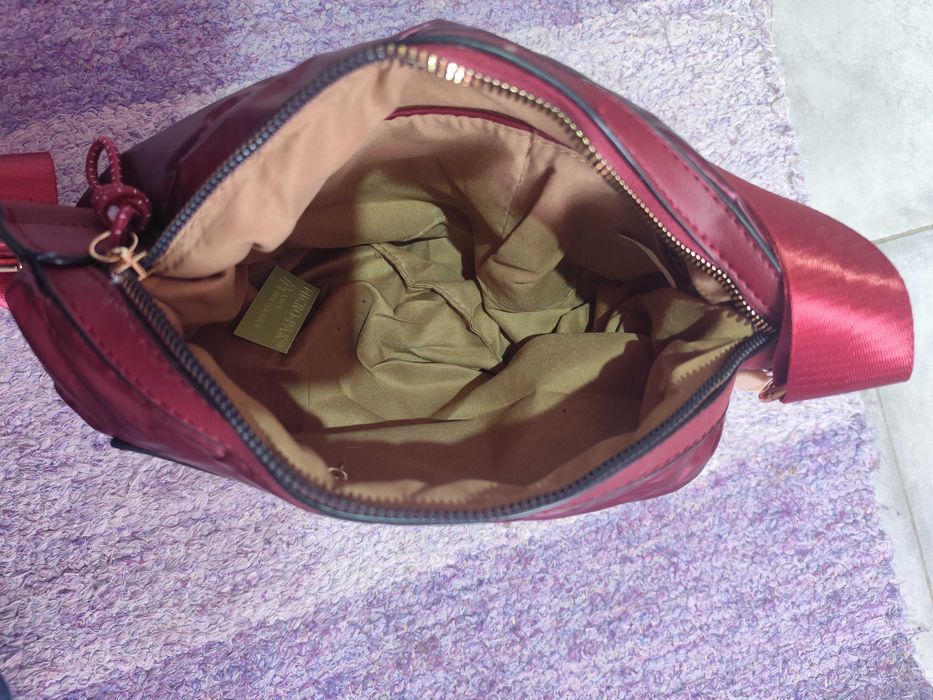 Mala bordeaux impermeável