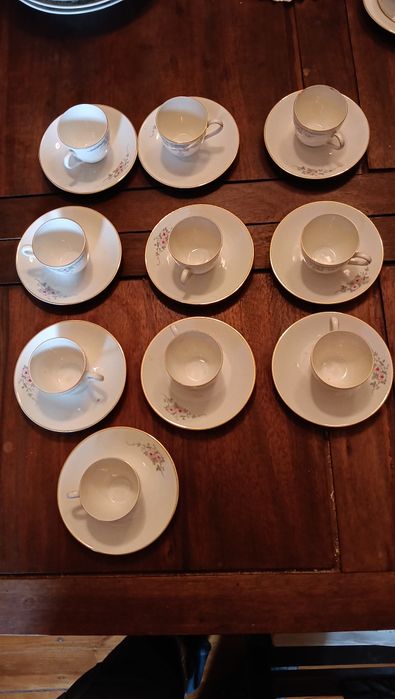 Serviços de chá e café antigos