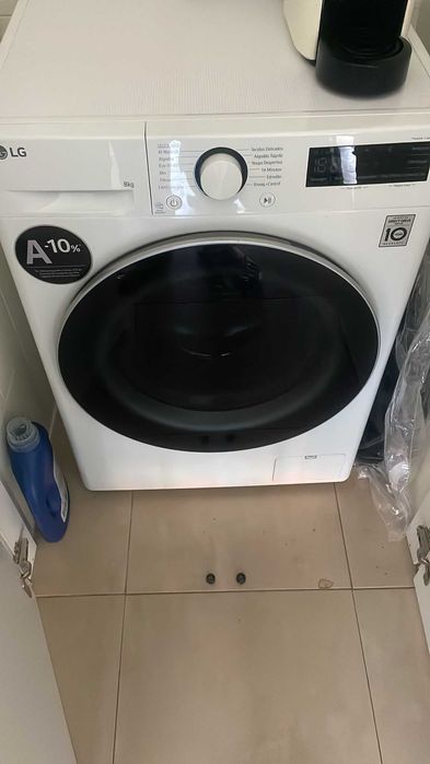 Máquina de Lavar Roupa A-10 LG 8kg - como nova na garantia!