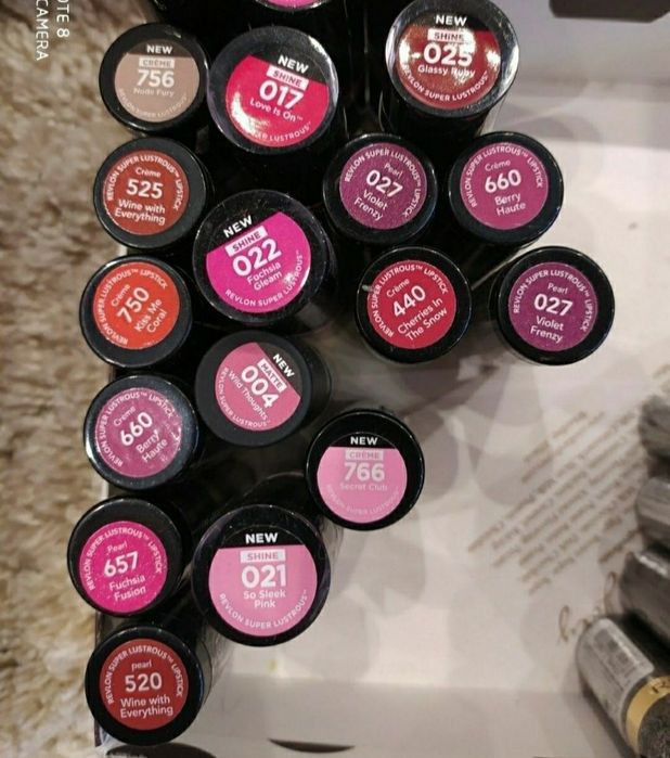 Помада для губ  Revlon