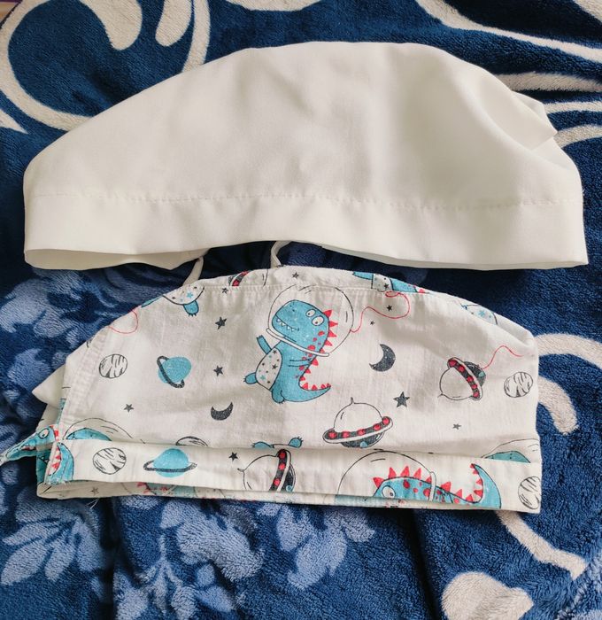 Медицинский халат и шапочки, читаем содержание