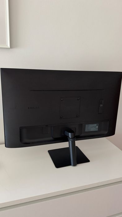 Monitor Samsung 32" 4k