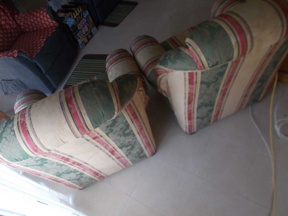 Sofas maples individuais em tecido (Muito bom estado)