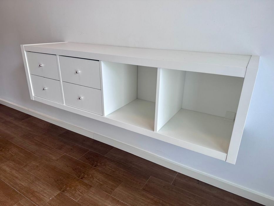 Estante com 4 gavetas IKEA