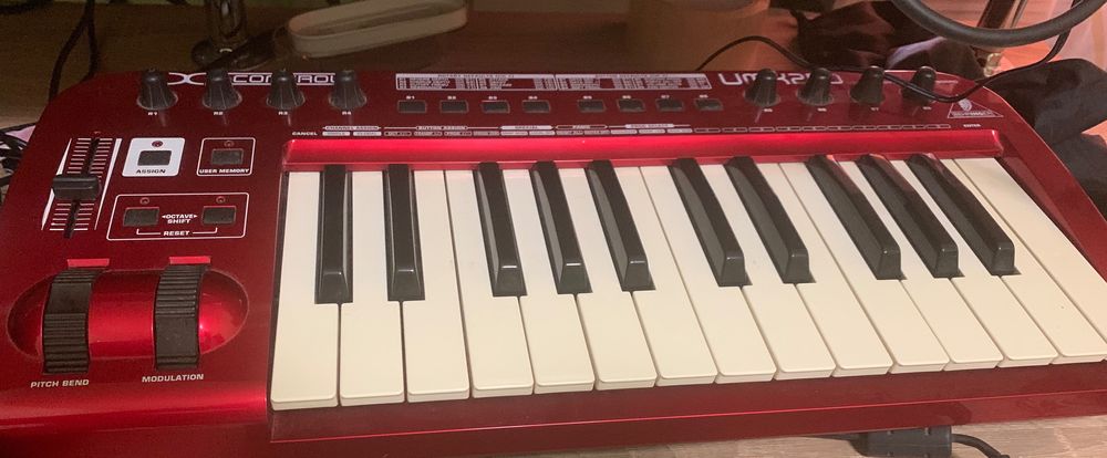 Behringer U-Control UMX 250