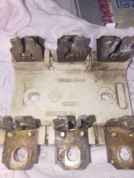 Держатели предохранителей ПН2 (250А и 400А/600А)