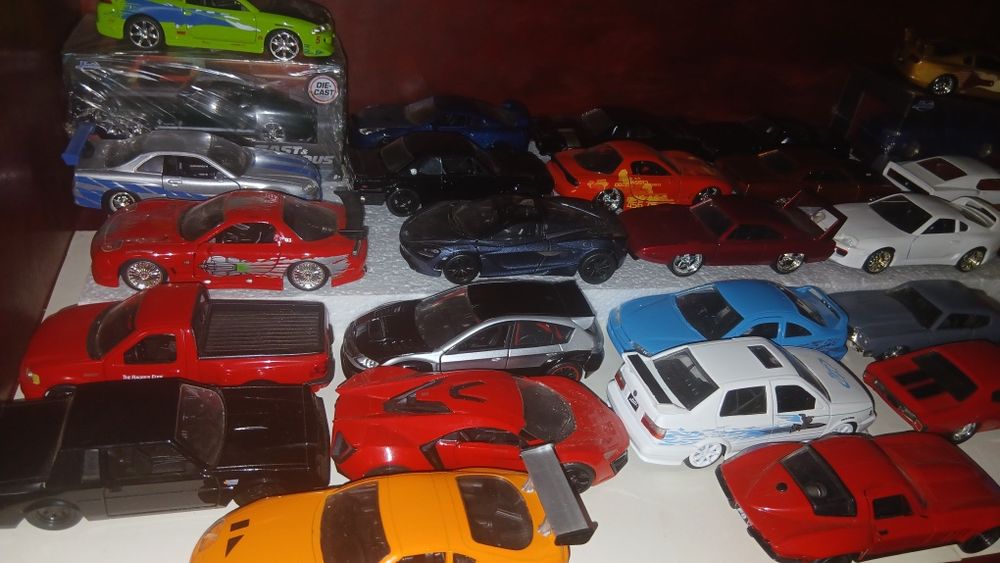 Colecao 30 Carro velocidade furiosa por  180 €