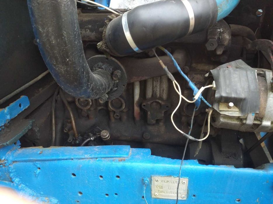 Продається трактор в комплекті