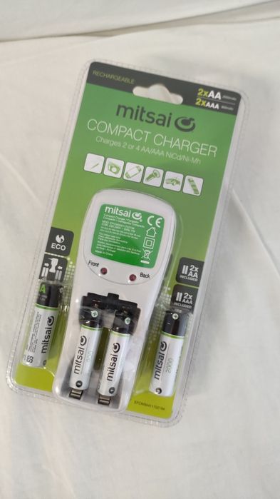 carregador pilhas com 4 pilhas AA e AAA, novo em caixa selado