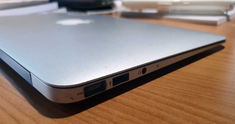 Macbook Air 11" 2010