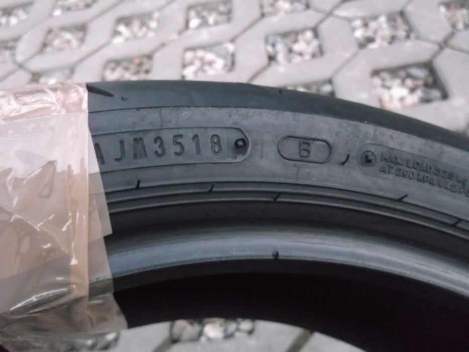 opona 160/60R17 Dunlop Sportmax D214 dot3518 3mm