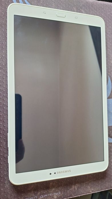 Samsung Tab A6 10.1" para reparar, bateria nova.