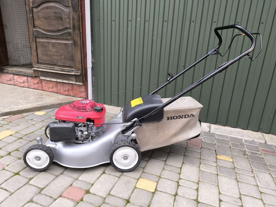 Газонокосарка HONDA