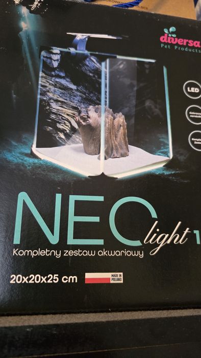 Akwarium z życiem,wyposażeniem i mnóstwo akcesorii