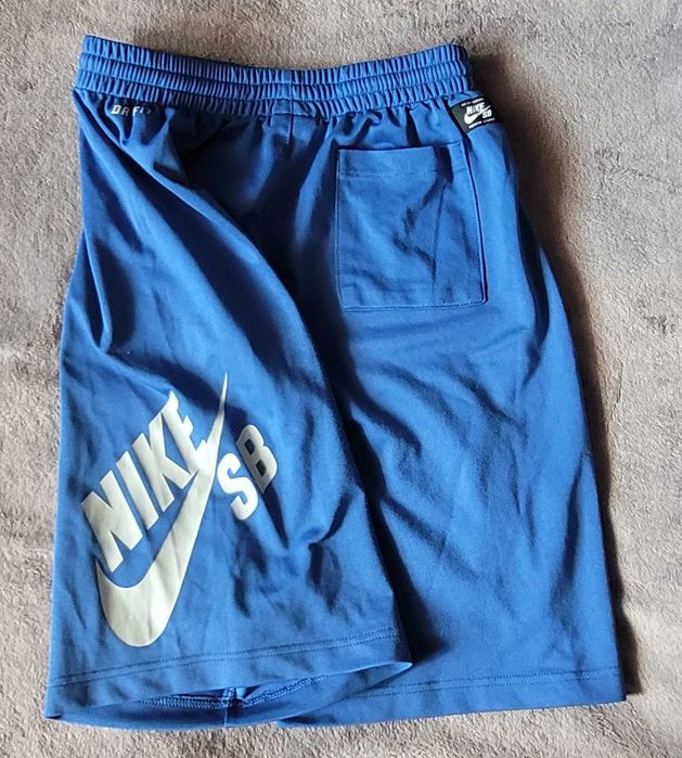 Spodenki Nike DRI- FIT 12-13lat