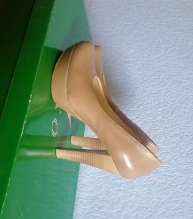 Жіночі шкіряні туфлі 39р.