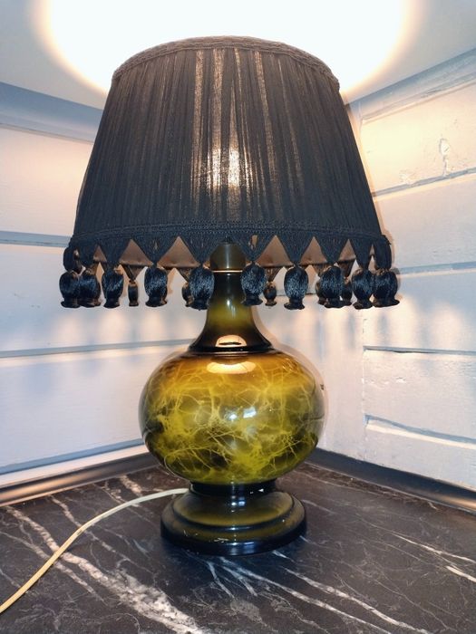 Elegancka lampa ceramiczna