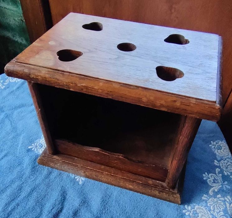 Rustykalny, dębowy piecyk z końca XVIII/początku XIX w