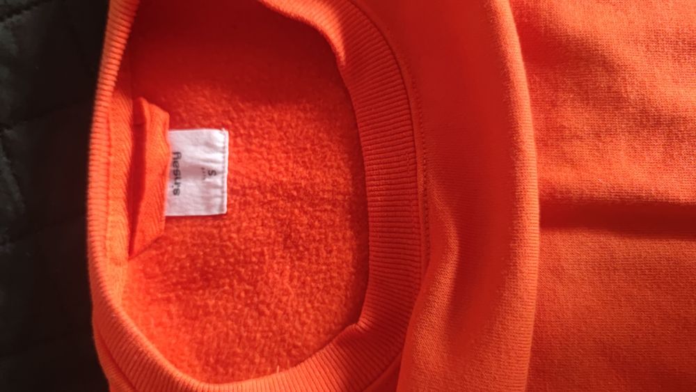 Pomarańczowa bluza Sinsay