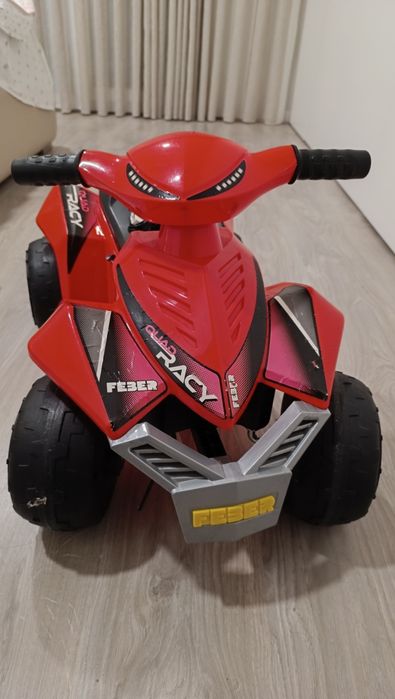 Moto 4 Feber criança