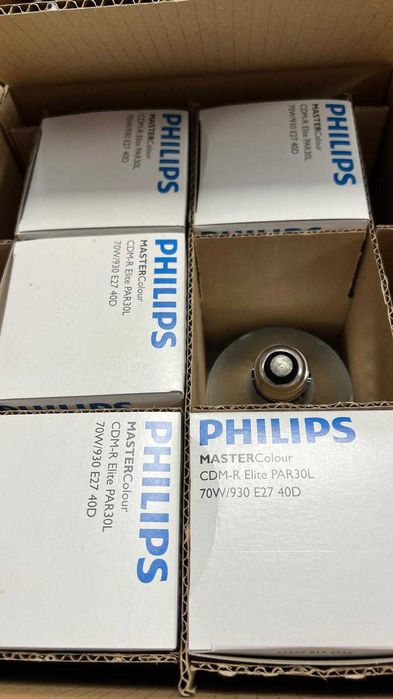 Lâmpada Philips MASTERColour CDM-R Elite 70W PAR30 E27 3000K