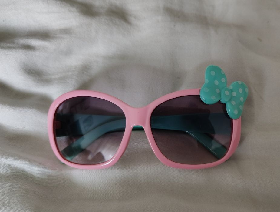 Okulary przeciwsłoneczne dla dziewczynki