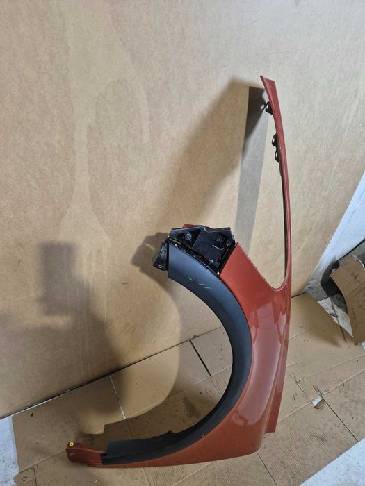 Volvo C30 lift błotnik przedni lewy przód.