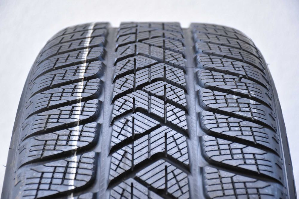 Nowe koła zimowe OEM Audi Q4 Sportback e-tron VW ID.4 ID.5 ID.6 SKODA ELROQ ENYAQ PEAQ CUPRA Tavascan 19" Pirelli