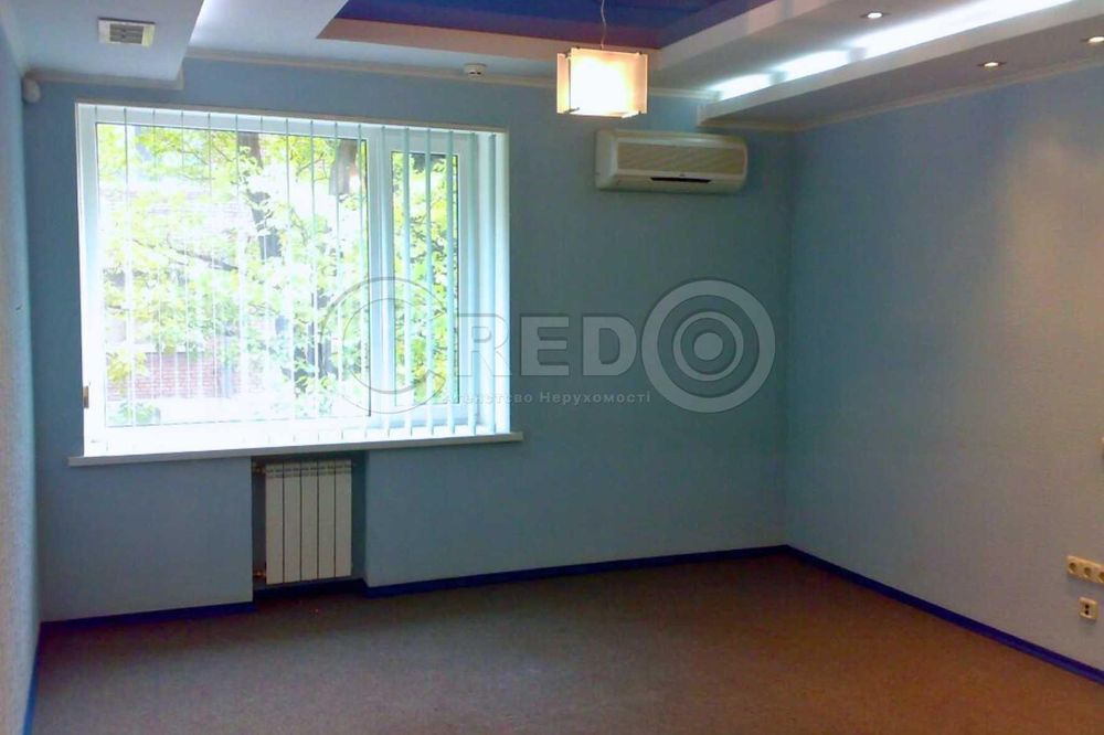 Продаж торгово-офісного приміщення, 351 кв.м