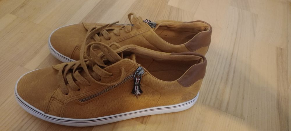 Buty 41  musztardowe