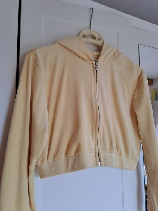 Krótka welurowa bluza rozpinana