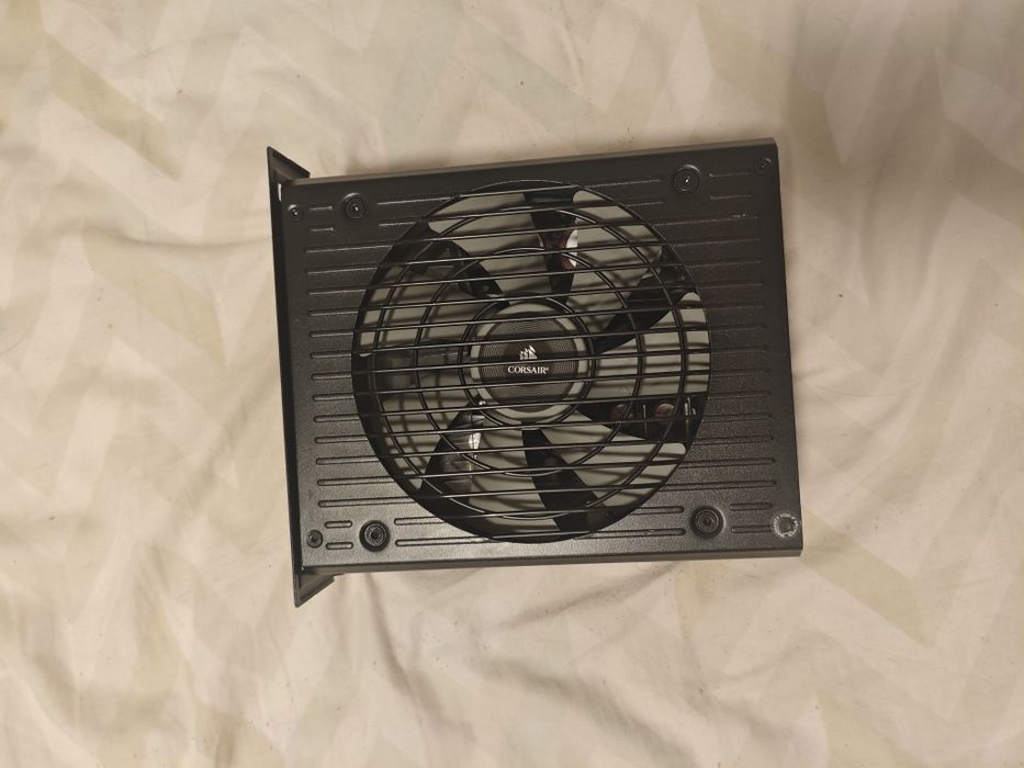 Fonte Corsair RM850i 850W 80 Plus Gold (Totalmente Modular)