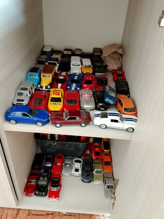 Modele samochodów metalowe kolekcja