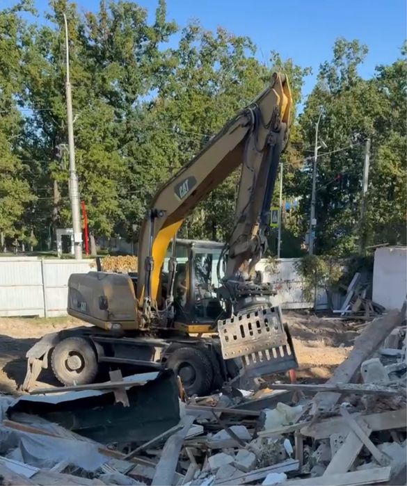 Оренда колісний екскавтор. Колесный и гусенечный экскаватор аренда