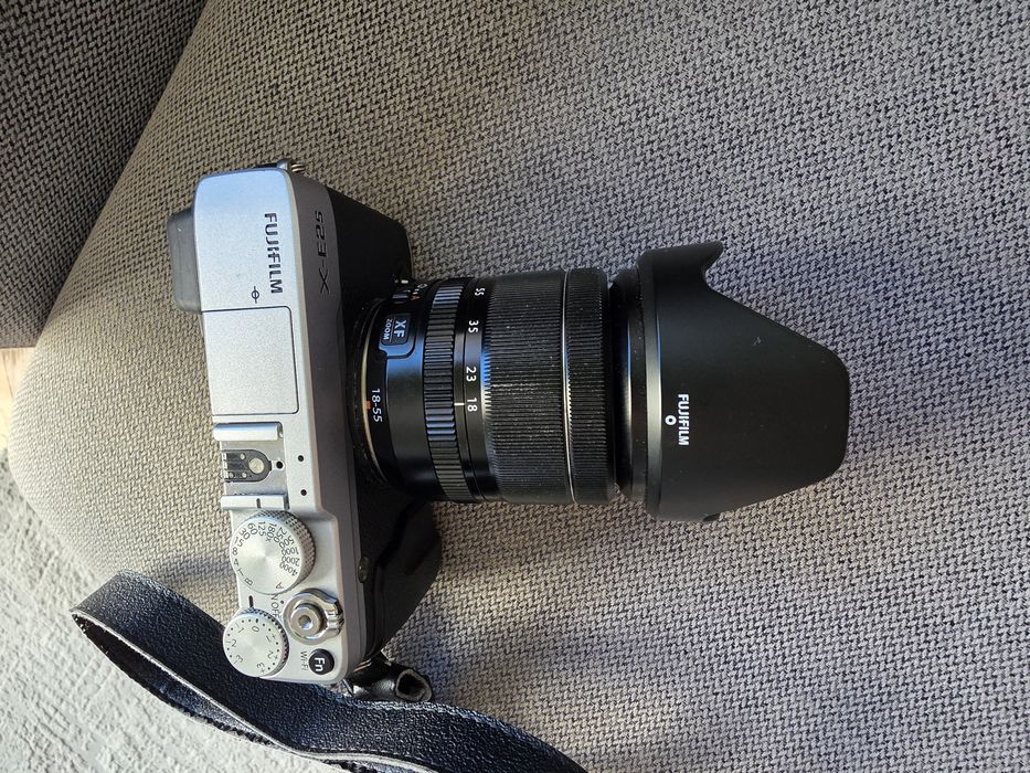 Fujifilm X-E2s com lente 18-55 mm