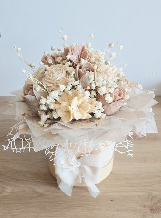 Flowerbox soyabox wieczny bukiet kwiaty z wosku sojowego prezent upominek