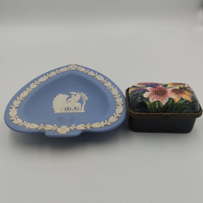 Таблетниця Old Tupton Ware/ та Попільничка Wedgwood