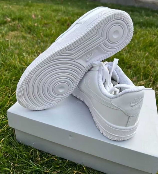 Nike Air Force 1 w kolorze białym  46
