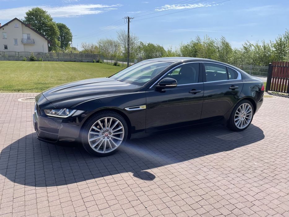 Jaguar XE