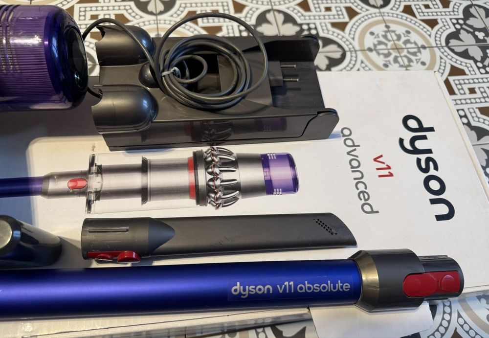 Ручний пилосос,акумуляторний пилосос Dyson v11