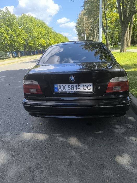 Продам  БМВ е39.