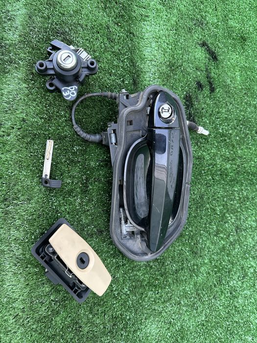 Лічинки, ключ, бмв е60 / під один ключ.