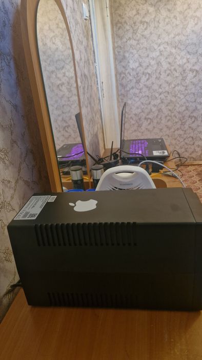 Безперебійник GU-2000PLCD.