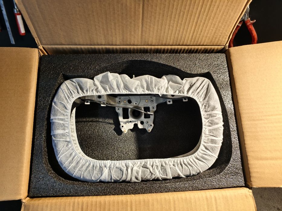 Entrega incluída - VOLANTE YOKE Tesla Model 3 Highland & Model Y Juniper - 2024 - 2026 - ENTREGA incluida