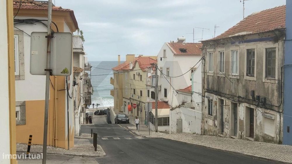 Oportunidade de Investimento Exclusiva em Sesimbra | Prédio para Recup