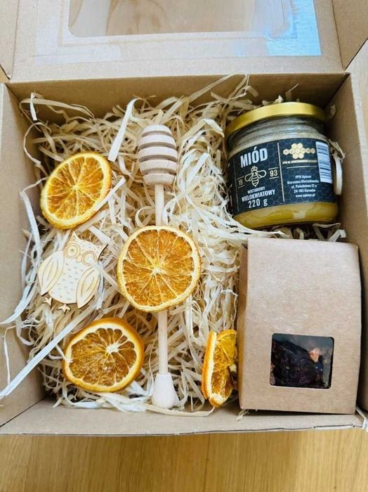 Zestaw prezentowy box miód herbata zestaw Dzień Babci Dziadka