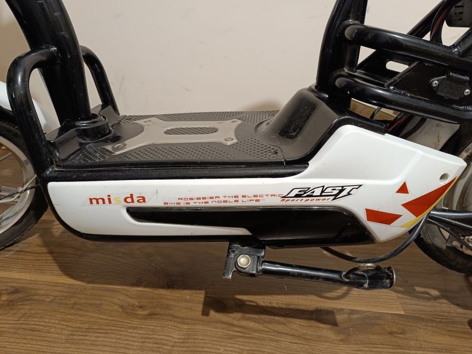 Електроскутер "Misda"