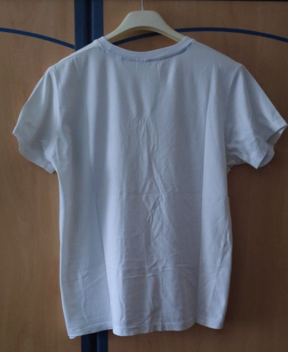 T-shirt branca com desenho