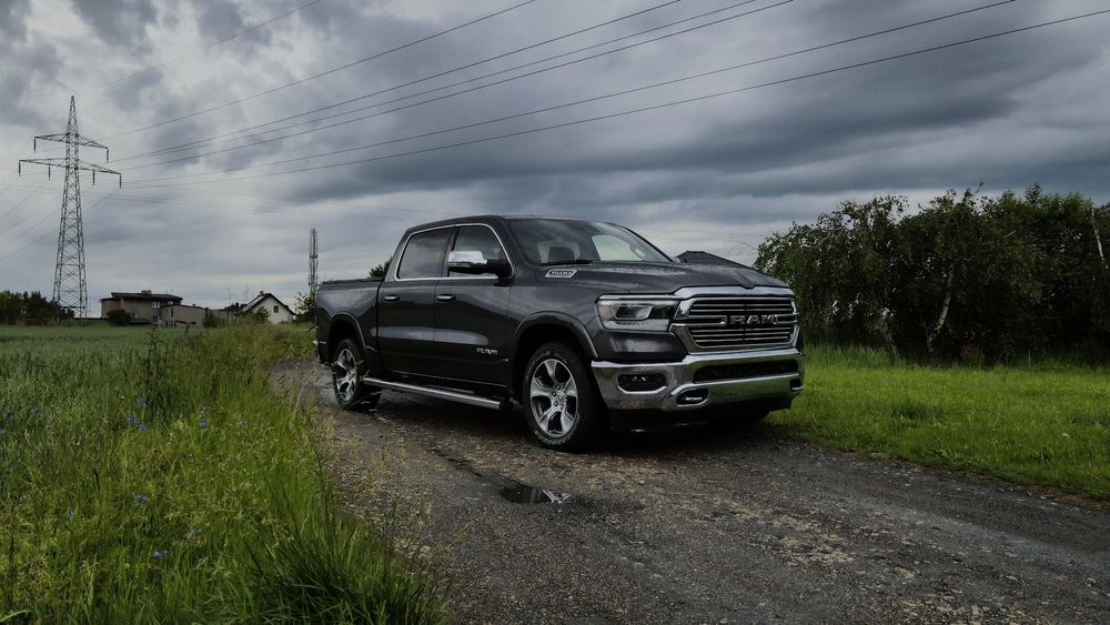 RAM 1500 Ram 1500 niski przebieg stan idealny