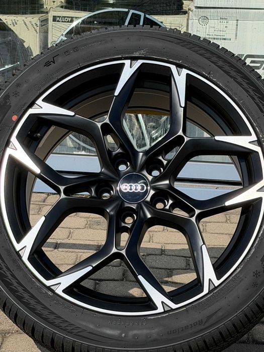 Nowe koła zimowe 18 cali Audi A3 S3 czarno srebrne